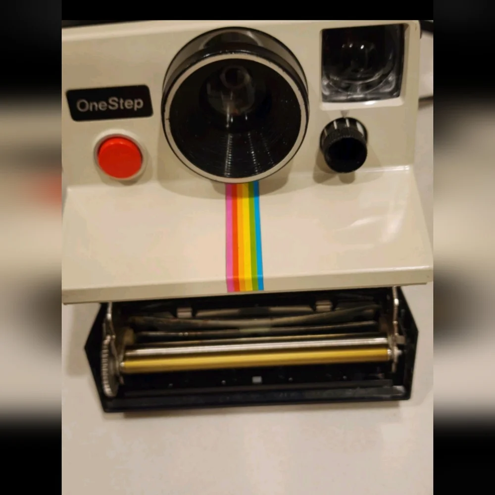 Polaroid this item